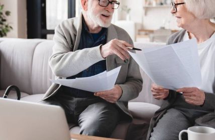 Rentenpunkte zukaufen - Früher in Rente ohne finanzielle (Foto: AdobeStock 483999852  InsideCreativeHouse)